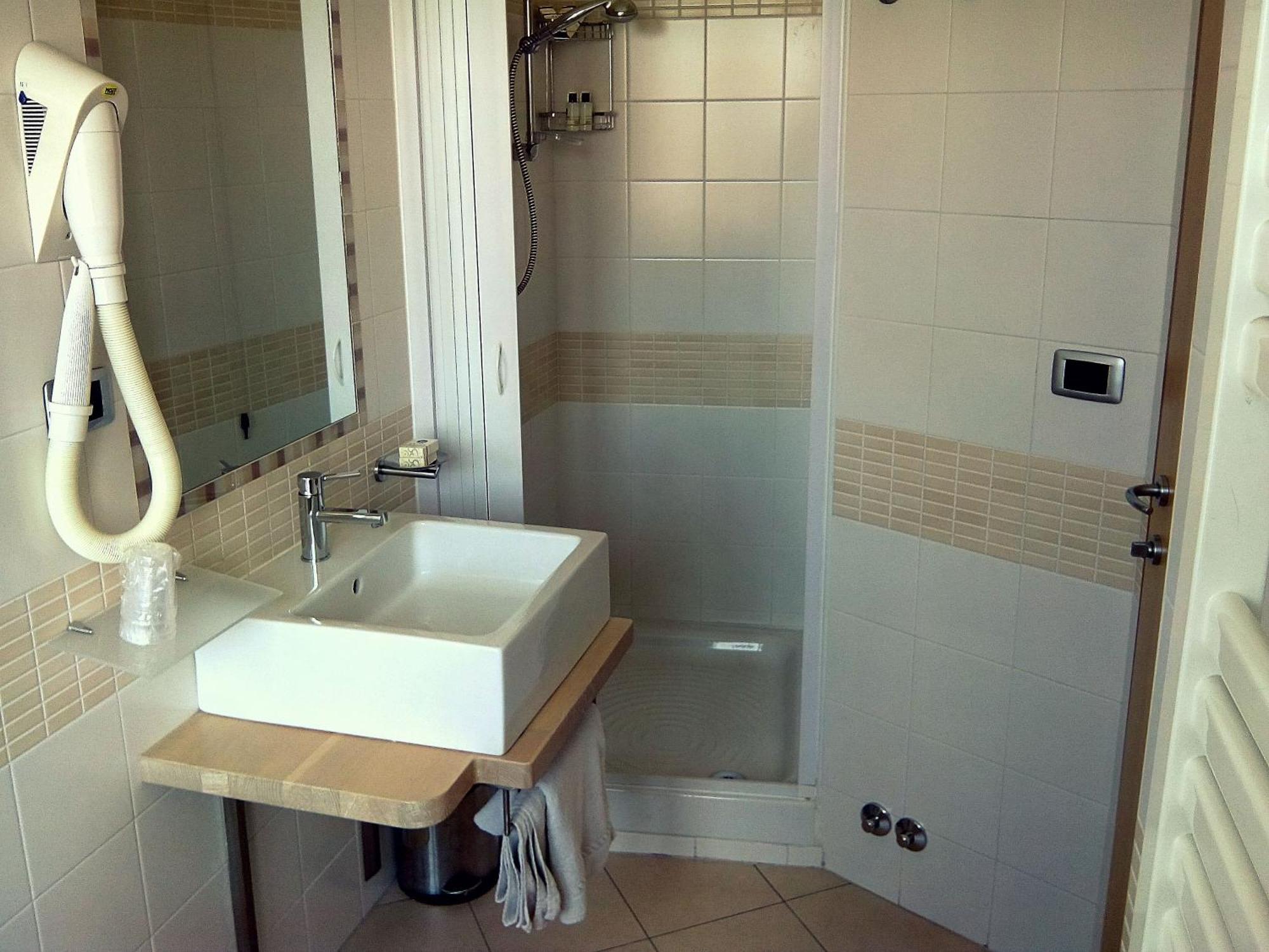 Hotel Conte Ruggero Serra San Bruno Cameră foto